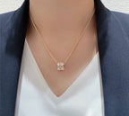 {
  "Elowen jewels": "Elowen jewels",
  "BEE LOVE DIAMOND PAVED 3 ROW NECKLACE": "BEE LOVE ダイヤモンド パヴェ 3連ネックレス"
}