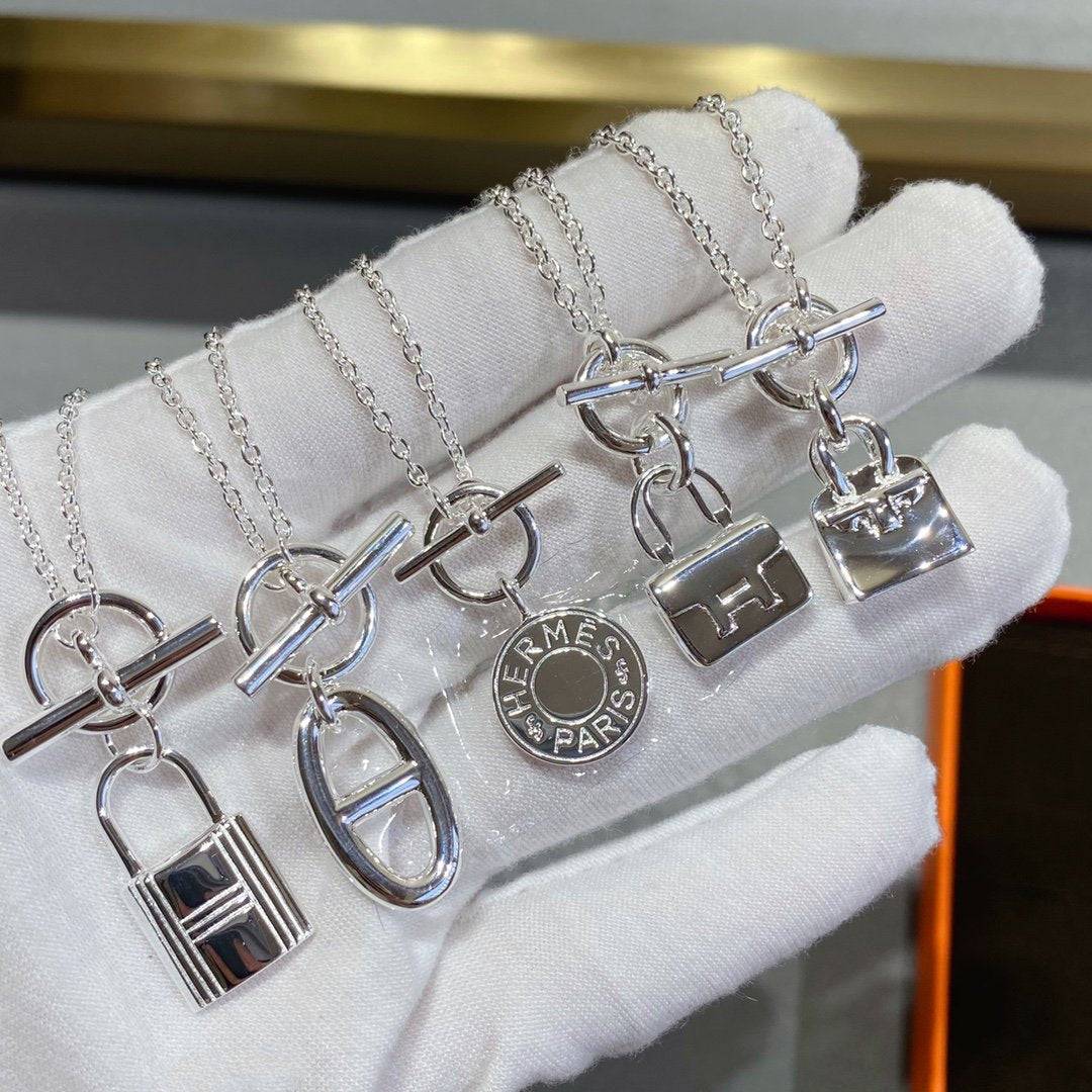 [Elowen jewels ]CONSTANCE PEDANT SILVER NECKLACE