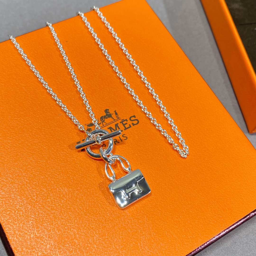 [Elowen jewels ]CONSTANCE PEDANT SILVER NECKLACE