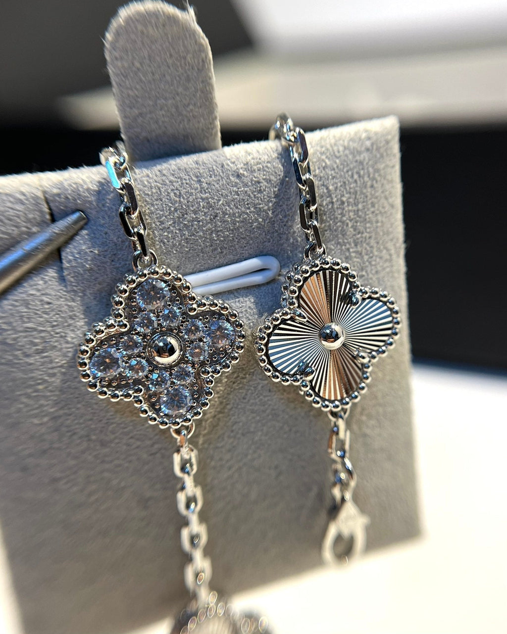 [Elowen jewels ] CLOVER 5 MOTIF LASER BRACELET COLLECTION