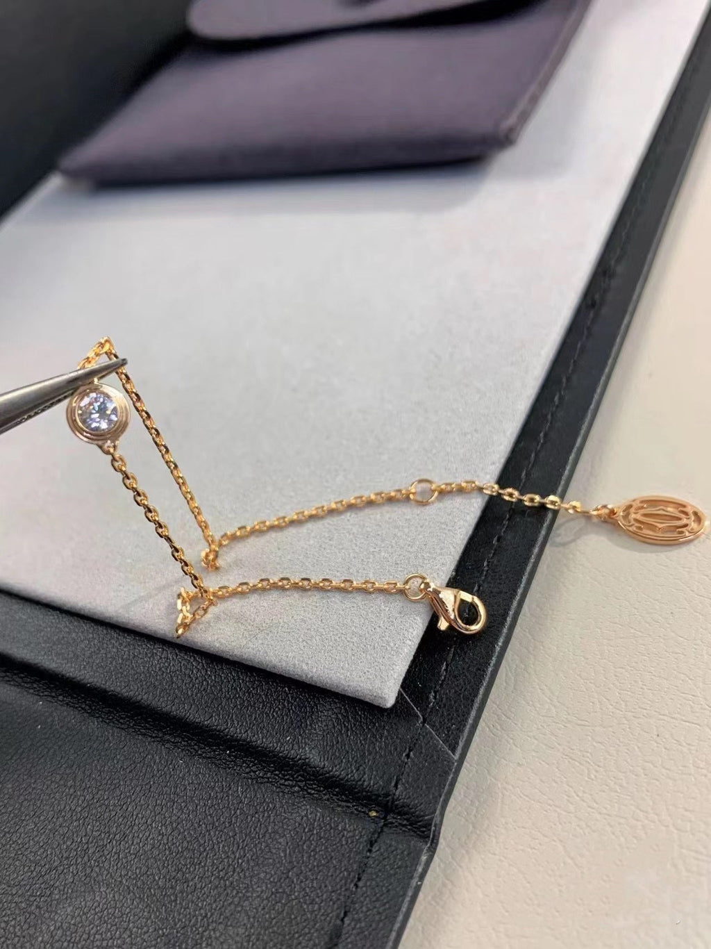 {
  "Elowen jewels": "エロウェン・ジュエルズ",
  "DAMOUR DIAMOND LINK BRACELET": "ダムール ダイヤモンド リンク ブレスレット"
}