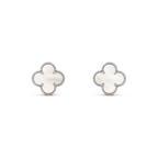 {
  "Elowen jewels ": "Elowen jewels ",
  "CLOVER MEDIUM 1 MOTIFS  WHITE MOP EARRINGS SILVER": "クローバー ミディアム 1モチーフ ホワイトMOPピアス シルバー"
}