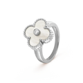 {
  "Elowen jewels": "Elowen jewels",
  "CLOVER SILVER MOP DIAMOND RING": "クローバー シルバー MOP ダイヤモンド リング"
}