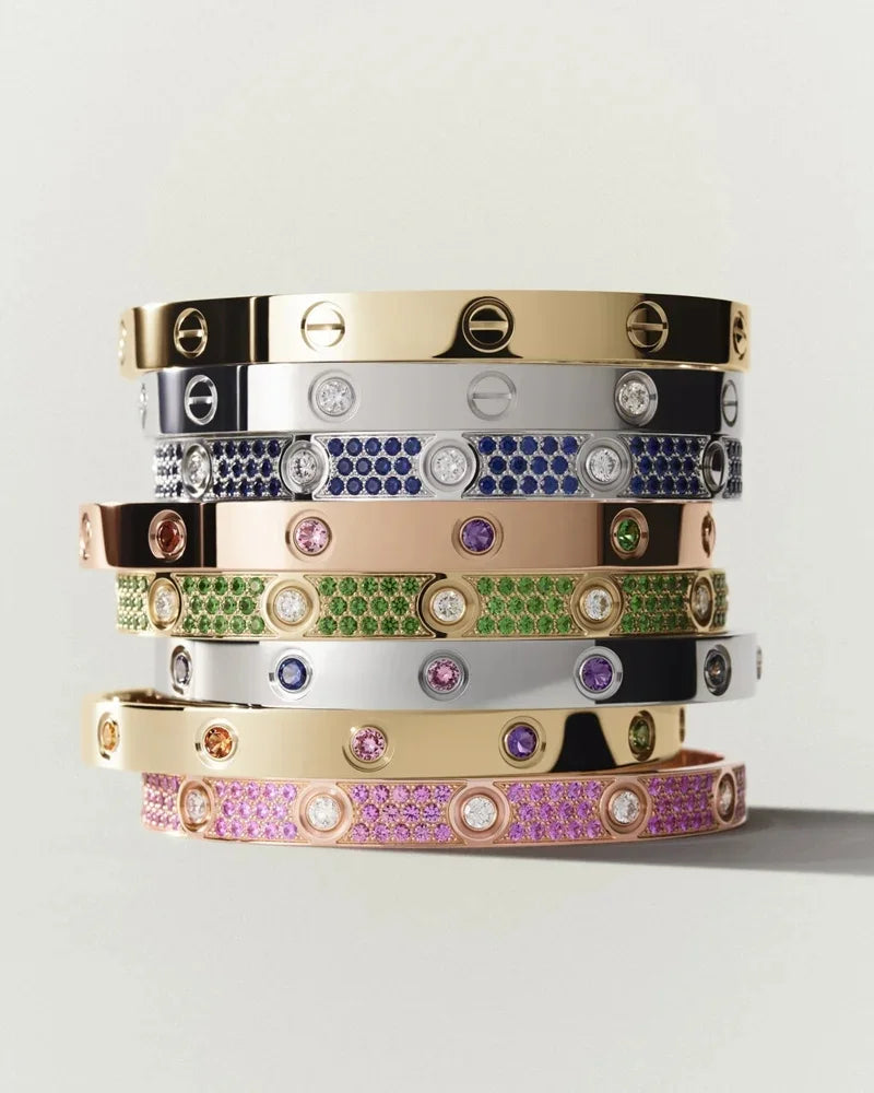 [Elowen jewels]KLASSISCHES 6,1-MM-LOVE-ARMBAND MIT 10-DIAMANT-VOLLPFLASTERUNG