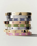 [Elowen jewels]KLASSISCHES 6,1-MM-LOVE-ARMBAND MIT 10-DIAMANT-VOLLPFLASTERUNG