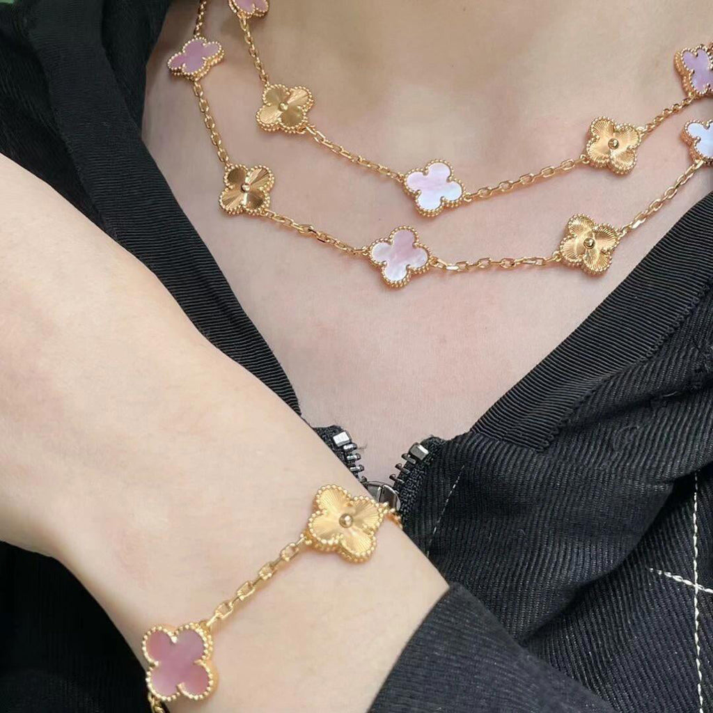 [Elowen jewels ]CLOVER 20 MOTIFS LASER PINK MOP NECKLACE