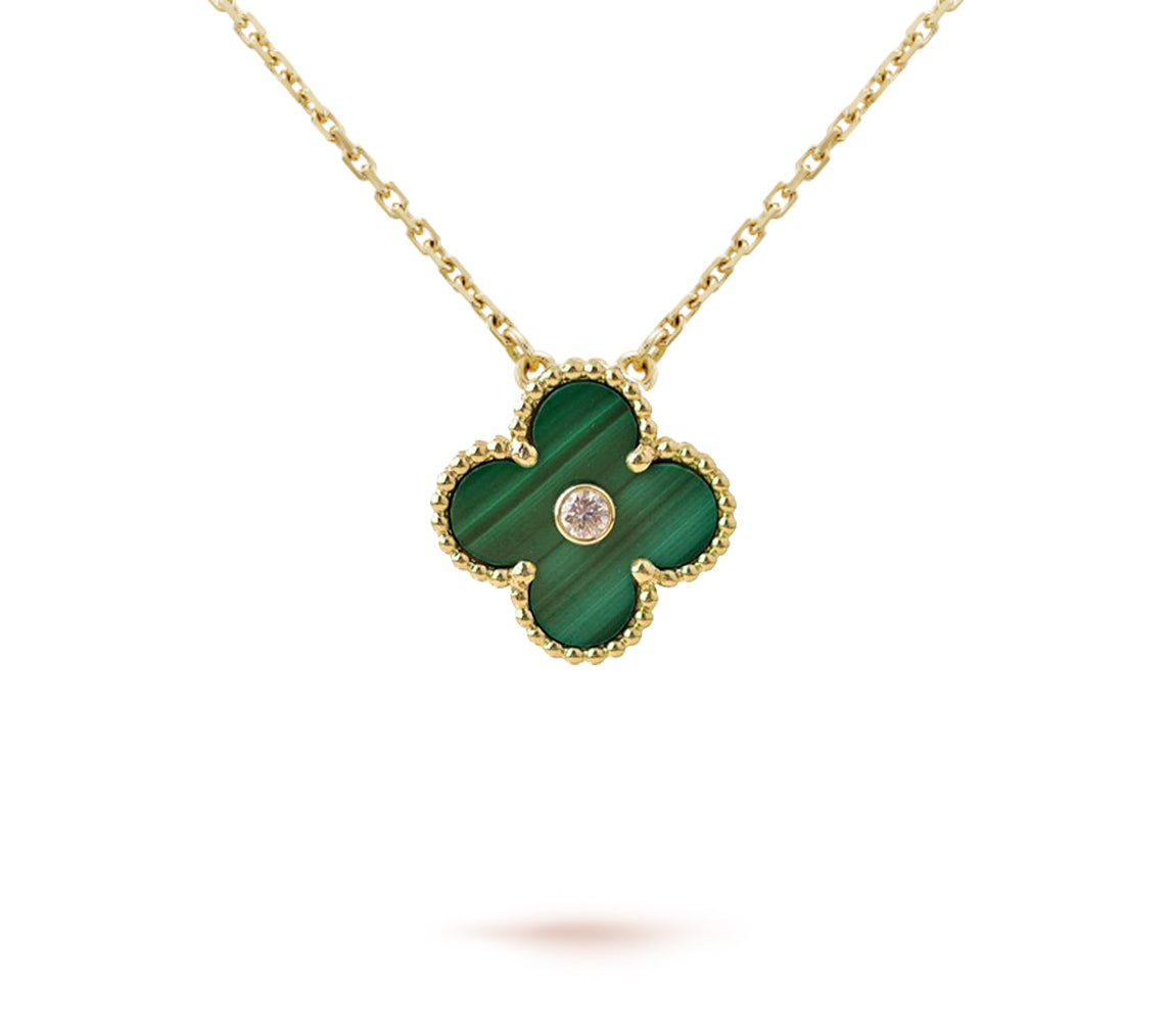 {
  "Elowen jewels ": "Elowen jewels ",
  "CHRISTMAS LIMITED EDITION NECKLACE COLLECTION": "クリスマス限定ネックレスコレクション"
}