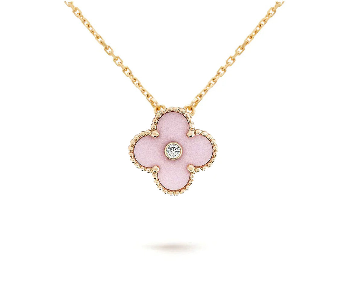 {
  "Elowen jewels ": "Elowen jewels ",
  "CHRISTMAS LIMITED EDITION NECKLACE COLLECTION": "クリスマス限定ネックレスコレクション"
}