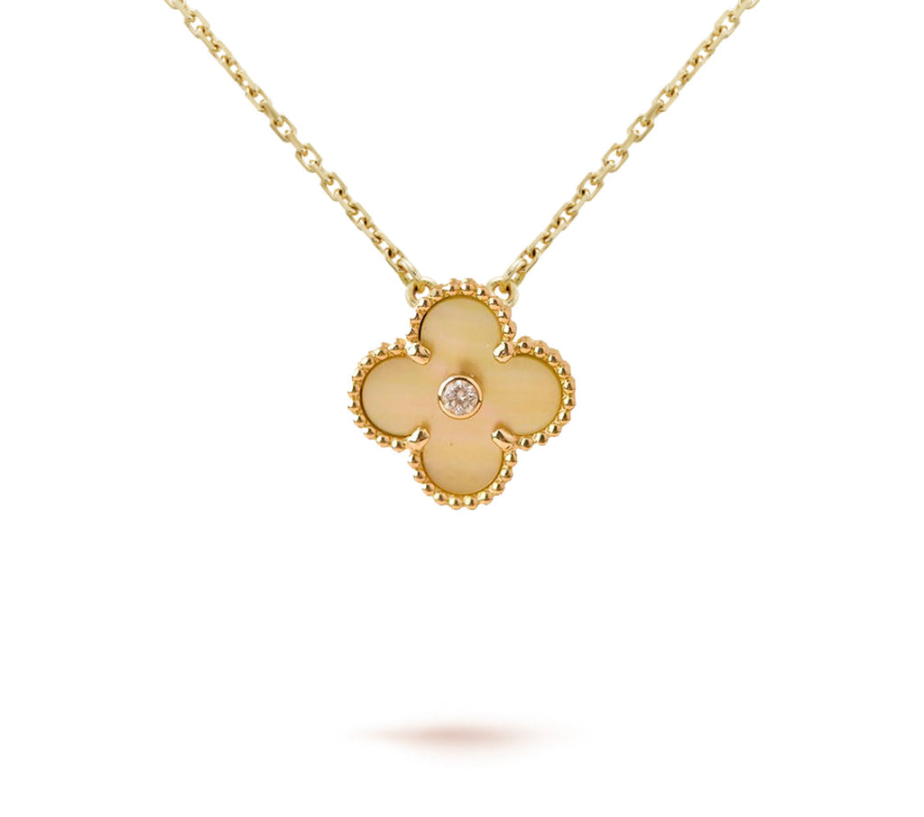 {
  "Elowen jewels ": "Elowen jewels ",
  "CHRISTMAS LIMITED EDITION NECKLACE COLLECTION": "クリスマス限定ネックレスコレクション"
}