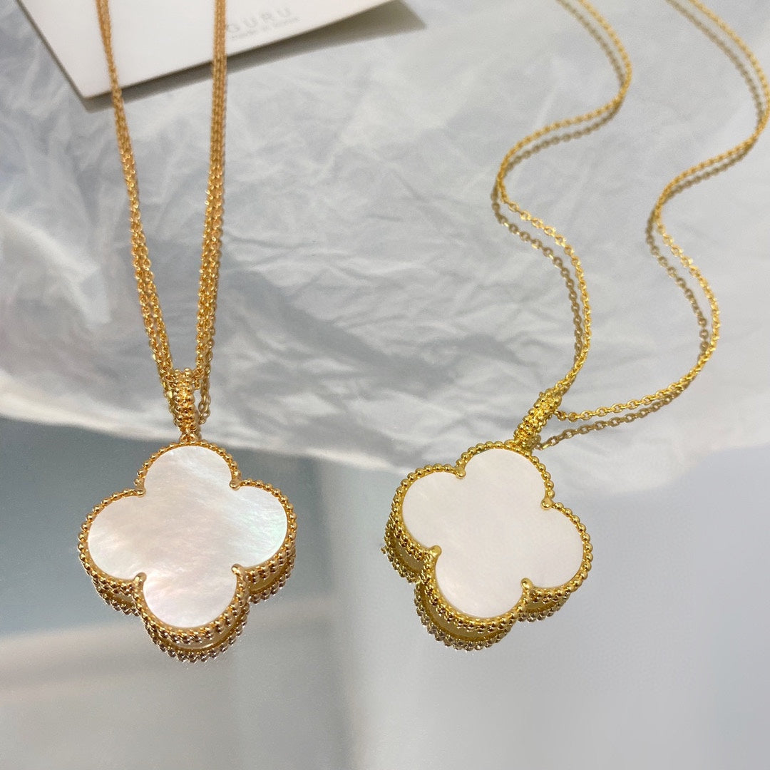 [Elowen jewels ]CLOVER 25MM MOP LARGE PENDANT NECKLACE