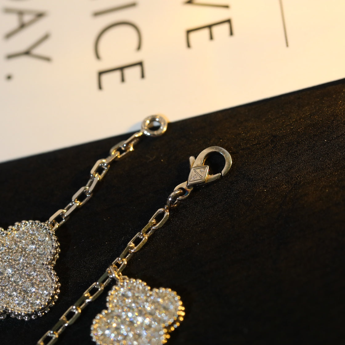 [Elowen jewels ]CLOVER BRACELET 5 MOTIF SILVER DIAMOND PAVED
