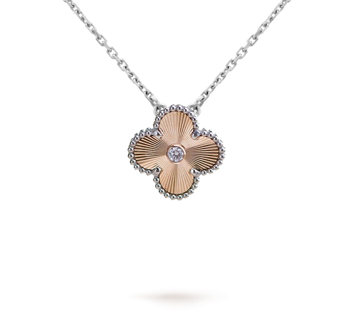 {
  "Elowen jewels ": "Elowen jewels ",
  "CHRISTMAS LIMITED EDITION NECKLACE COLLECTION": "クリスマス限定ネックレスコレクション"
}