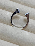 [Elowen jewels]THE CONE RIVET RING IS OPEN AND ONE SIZE FITS ALL