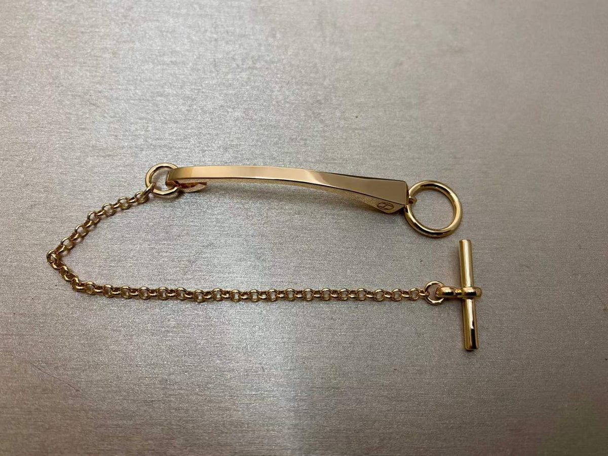 {
  "Elowen jewels": "Elowen jewels",
  "CLOU DE FORGE BRACELET WITH SQUARE CONE STUDS": "CLOU DE FORGE ブレスレット スクエアコーンスタッド付き"
}