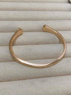 [Elowen jewels]CLOU DE FORGE QUADRATISCHE KEGELNIETEN OFFENER ARMBEIF EINE GRÖSSE