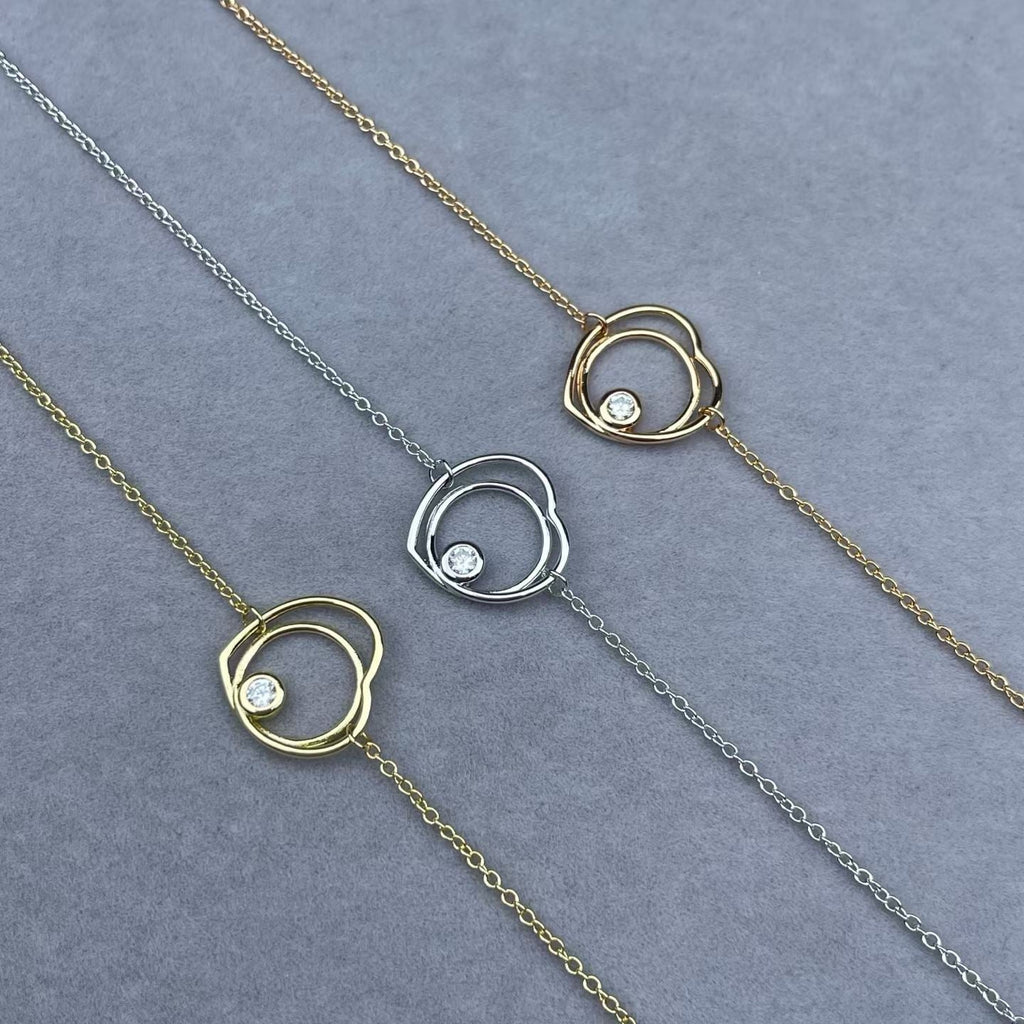 [Elowen jewels]ARMBAND MIT EINZELNEM DIAMANTEN UND HERZ-AUSSCHNITT