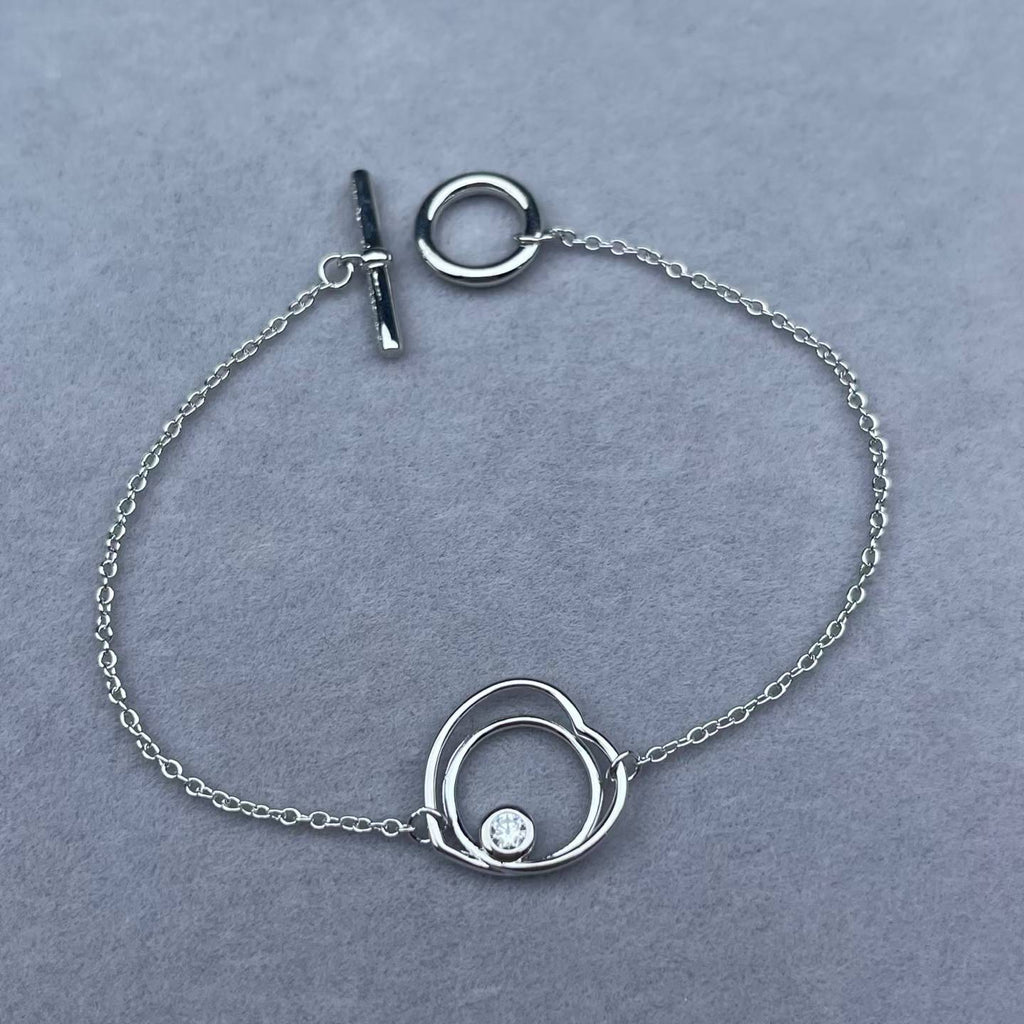 [Elowen jewels]ARMBAND MIT EINZELNEM DIAMANTEN UND HERZ-AUSSCHNITT