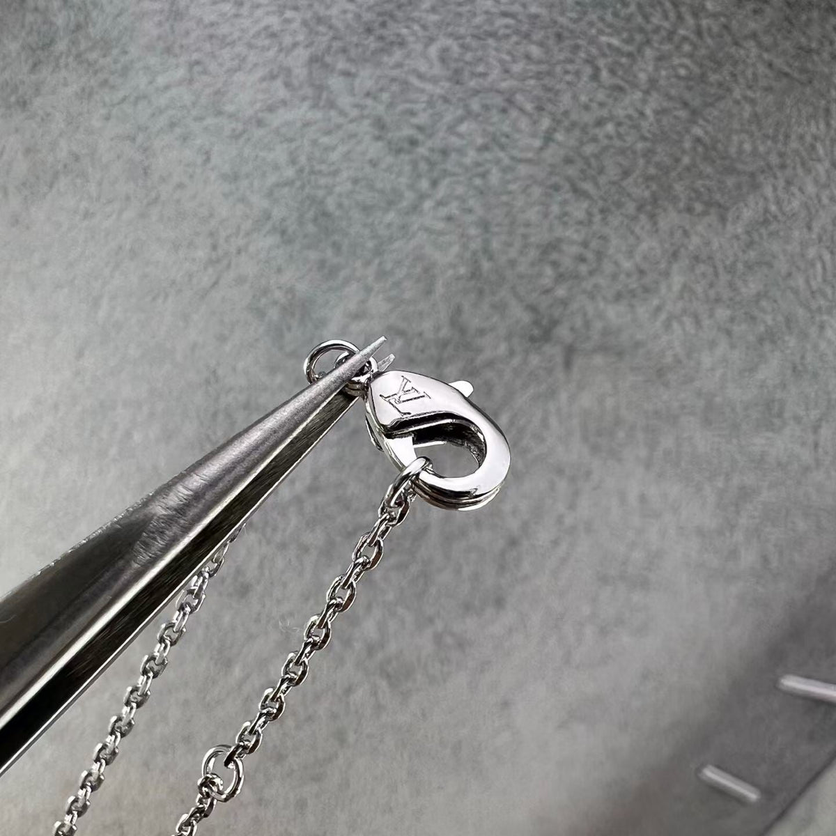 [Elowen jewels]VIERBLÄTTRIGES-KLEEBLATT-DURCHBRUCH-HALSKETTE