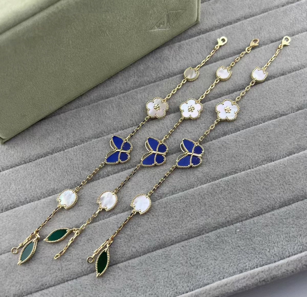 [Elowen jewels ]ラッキースプリング ゴールド ブルーストーン ホワイトマザーオブパール ブレスレット