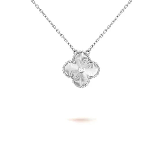 [Elowen jewels ]CLOVER 15MM DIAMANT-LASER-HALSKETTE SILBER