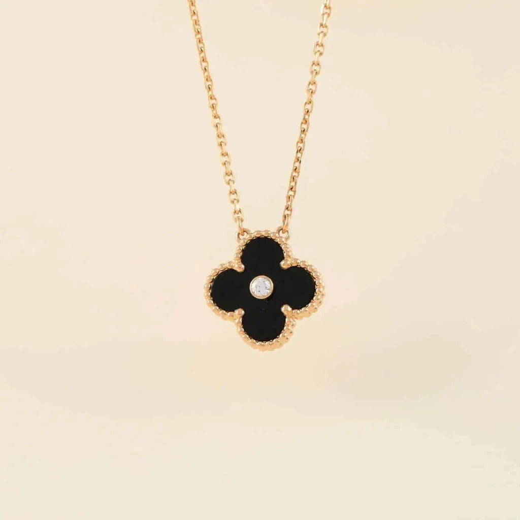 {
"Elowen jewels ": "エローウェン・ジュエルズ",
"CLOVER 15MM DIAMOND ONYX NECKLACE": "クローバー 15mm ダイヤモンド オニキス ネックレス"
}