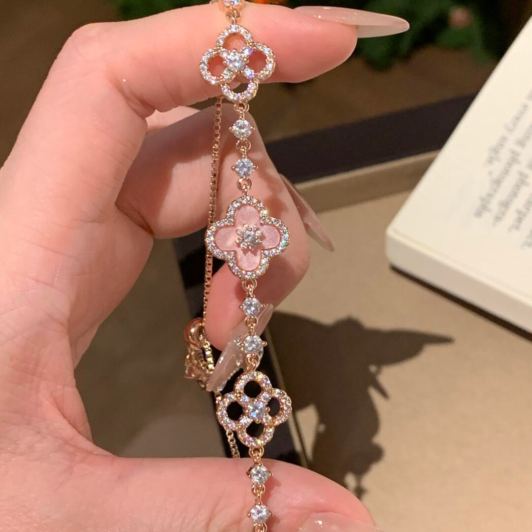 [Elowen jewels] クローバー 5モチーフ ピンク・ブルー・レッド・ホワイト ブレスレット