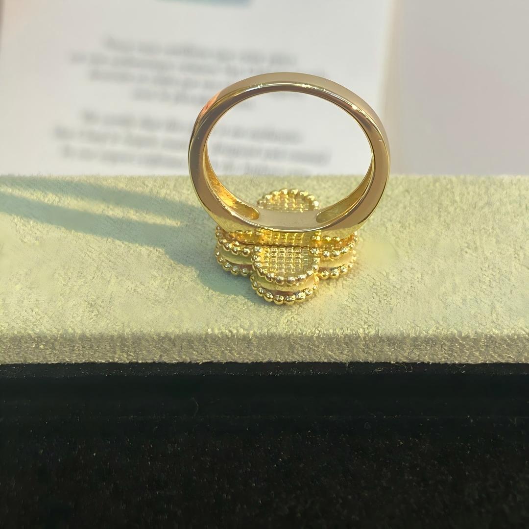 [Elowen]NEW CLOVER PINK ENAMEL RINGS