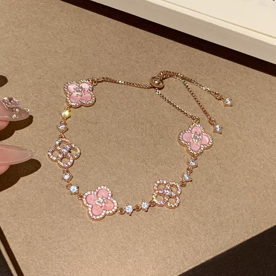 [Elowen jewels] クローバー 5モチーフ ピンク・ブルー・レッド・ホワイト ブレスレット