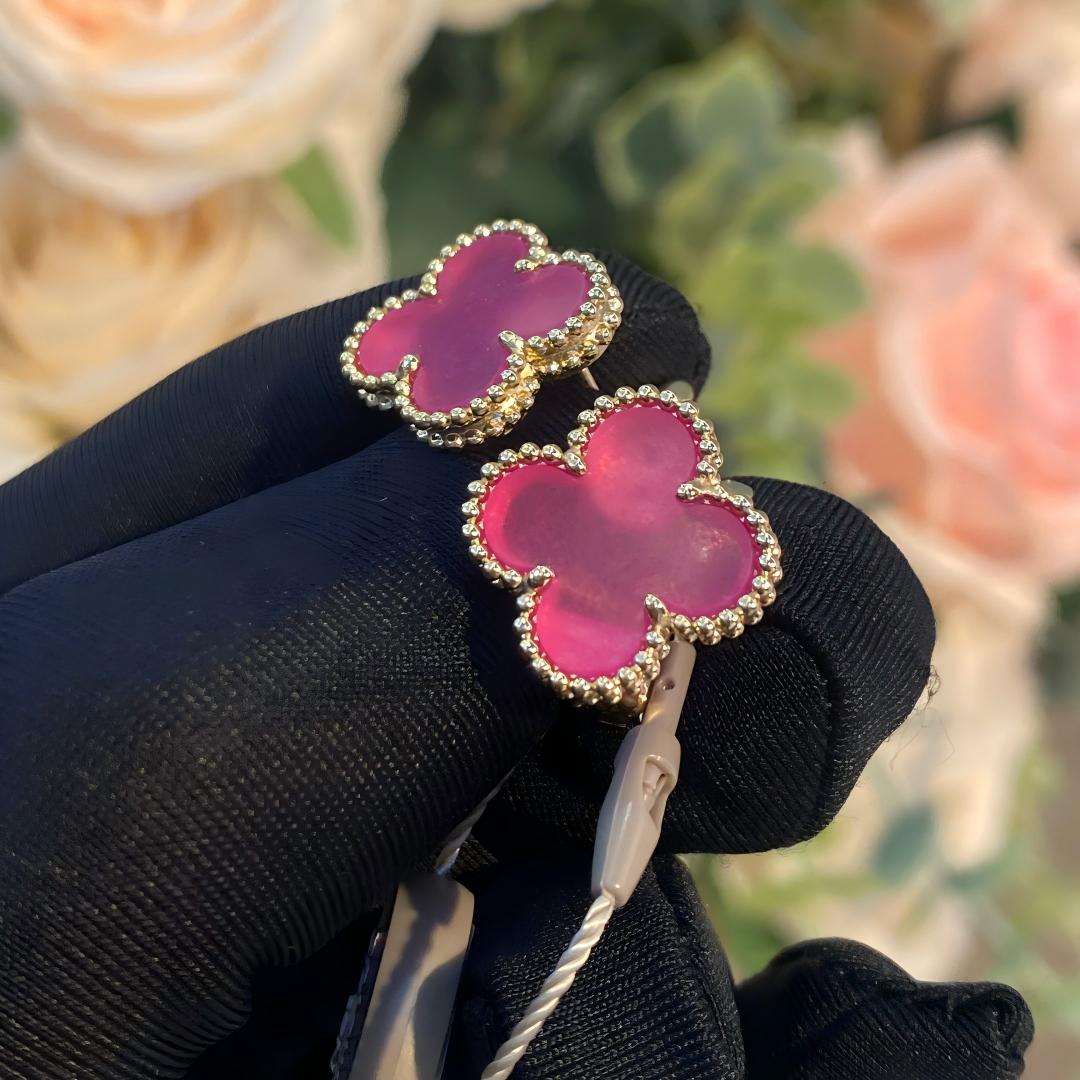 [Elowen]NEW CLOVER 15MM PINK ENAMEL STUD EARRINGS