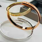 {
  "Elowen jewels": "Elowen jewels",
  "Move Noa Rose Gold Pavé Diamond Bangle Bracelet": "Move Noa ローズゴールド パヴェダイヤモンド バングルブレスレット"
}