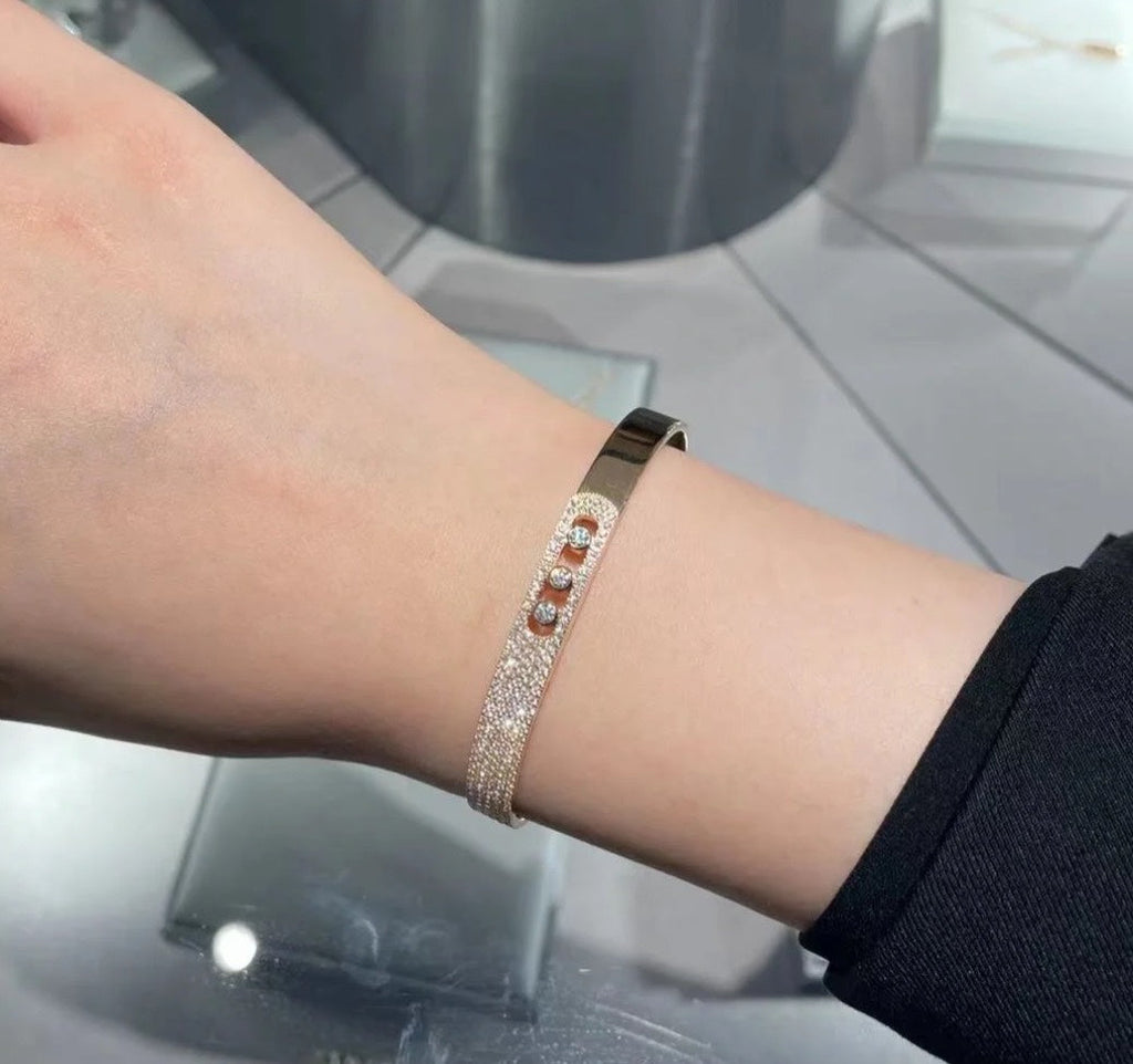 {
  "Elowen jewels": "Elowen jewels",
  "Move Noa Rose Gold Pavé Diamond Bangle Bracelet": "Move Noa ローズゴールド パヴェダイヤモンド バングルブレスレット"
}