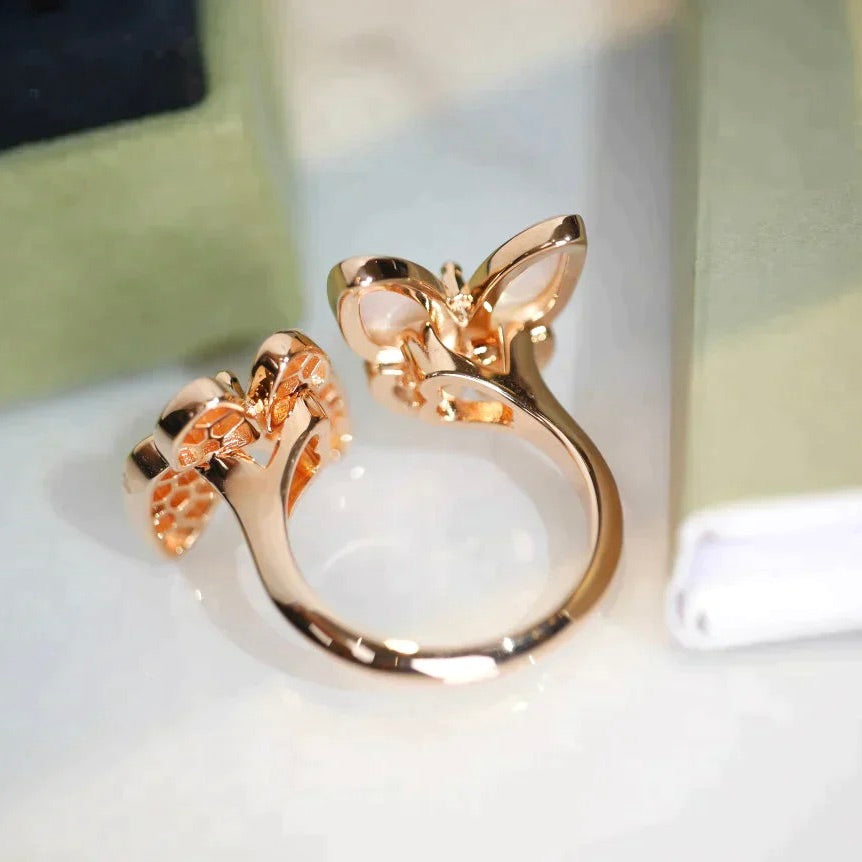 {
  "Elowen jewels": "Elowen jewels",
  "TWIN BUTTERFLY DIAMOND MOP RING": "ツインバタフライ ダイヤモンド MOPリング"
}