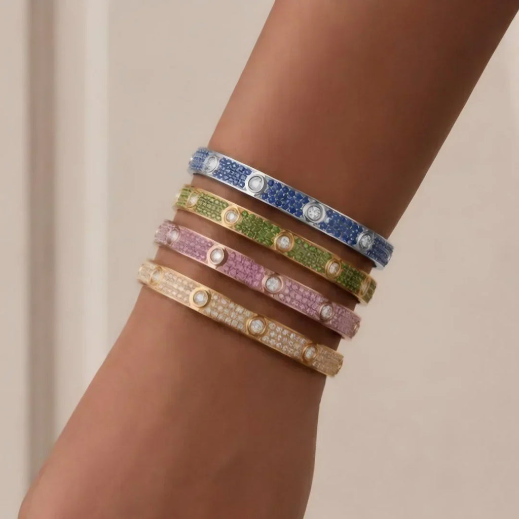 [Elowen jewels]KLASSISCHES 6,1-MM-LOVE-ARMBAND MIT 10-DIAMANT-VOLLPFLASTERUNG