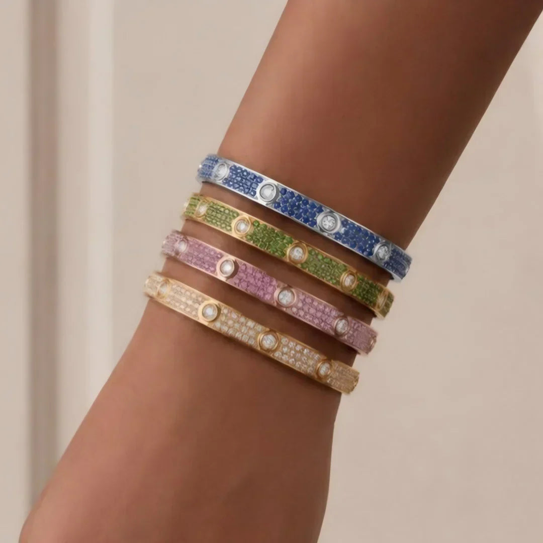 [Elowen jewels]KLASSISCHES 6,1-MM-LOVE-ARMBAND MIT 10-DIAMANT-VOLLPFLASTERUNG