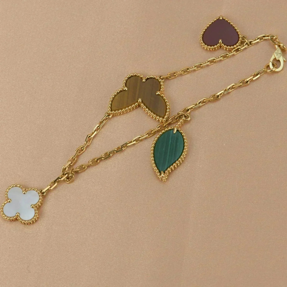 [Elowen jewels ]ラッキースプリング 5モチーフ ゴールドブレスレット