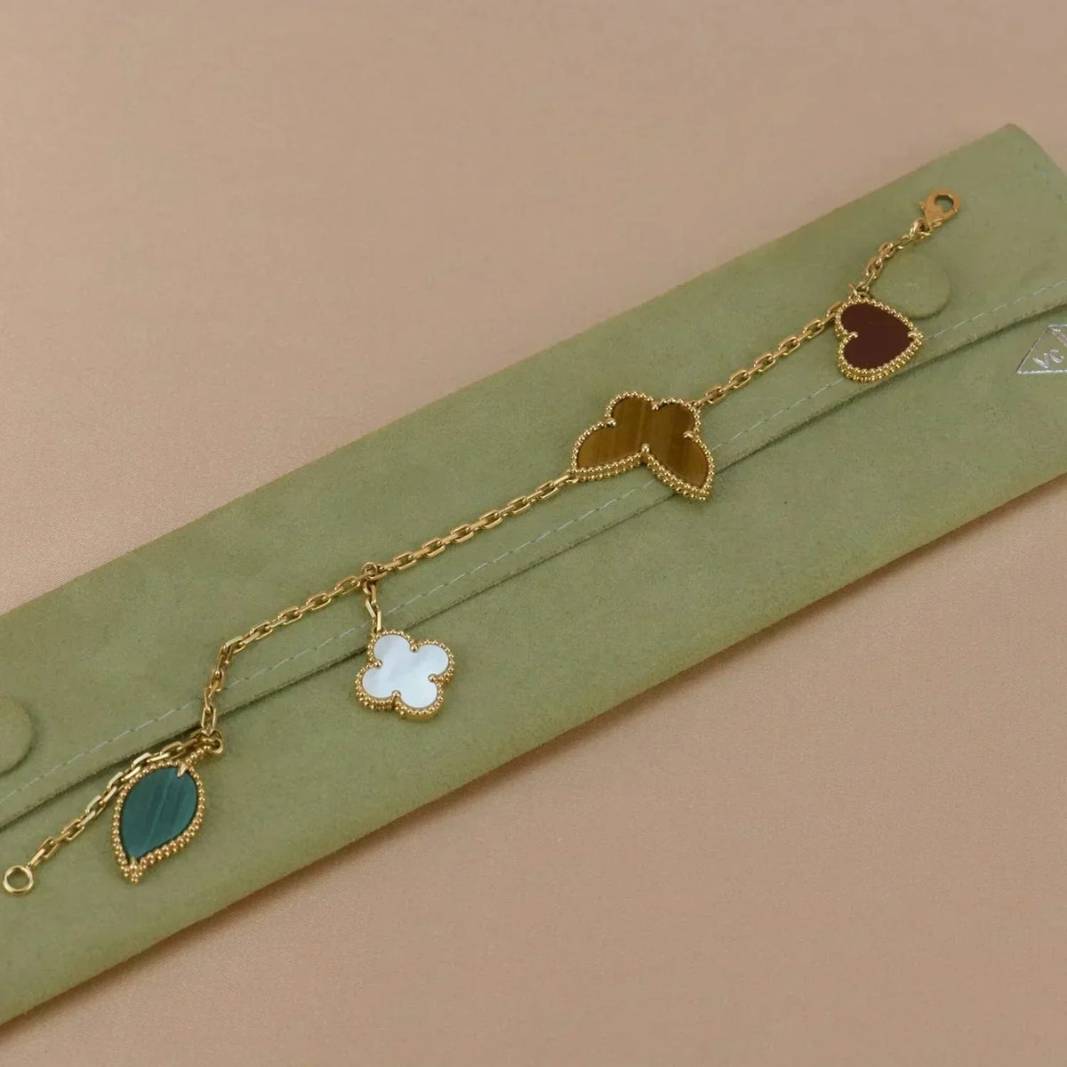 [Elowen jewels ]ラッキースプリング 5モチーフ ゴールドブレスレット