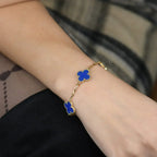 [Elowen jewels ] KOLLEKTION CLOVER 5 MOTIV ARMBAND MIT BLAUEM ACHAT