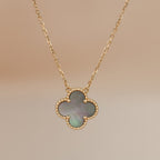 {
  "Elowen jewels ": "Elowen jewels ",
  "CLOVER 15MM  GRAY MOTHER OF PEARL NECKLACE": "クローバー 15MM グレーマザーオブパール ネックレス"
}