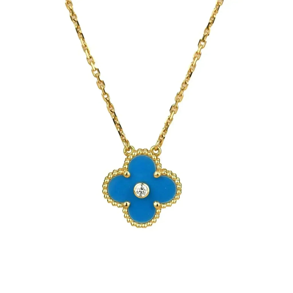 {
"Elowen jewels": "Elowen jewels",
"CLOVER 15MM DIAMOND AND BLUE AGATE NECKLACE": "KLEEBLATT 15 MM DIAMANT- UND BLAUACHAT-HALSKETTE"
}