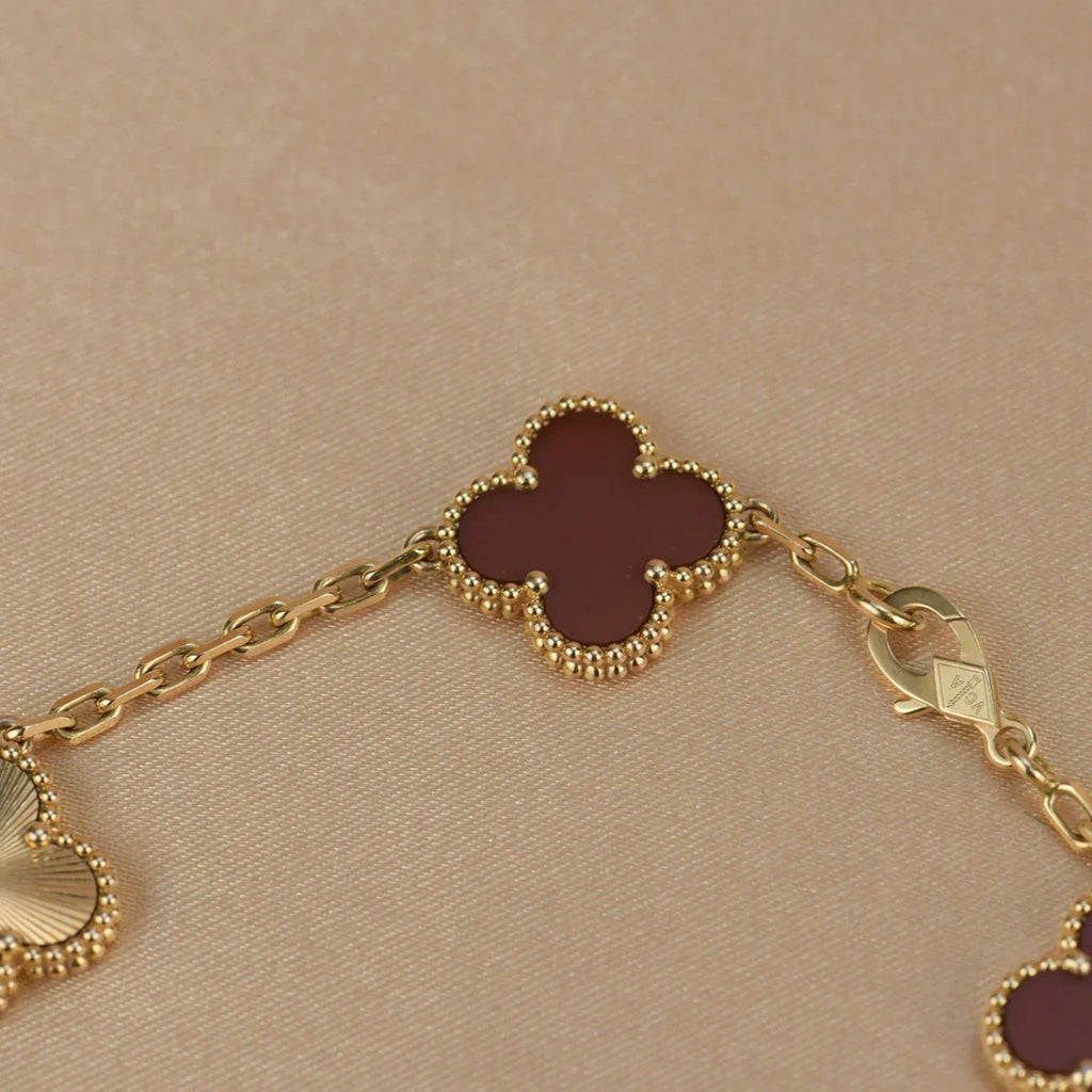 [Elowen jewels ] CLOVER 5 MOTIF RED CORNELIAN BRACELET COLLECTION