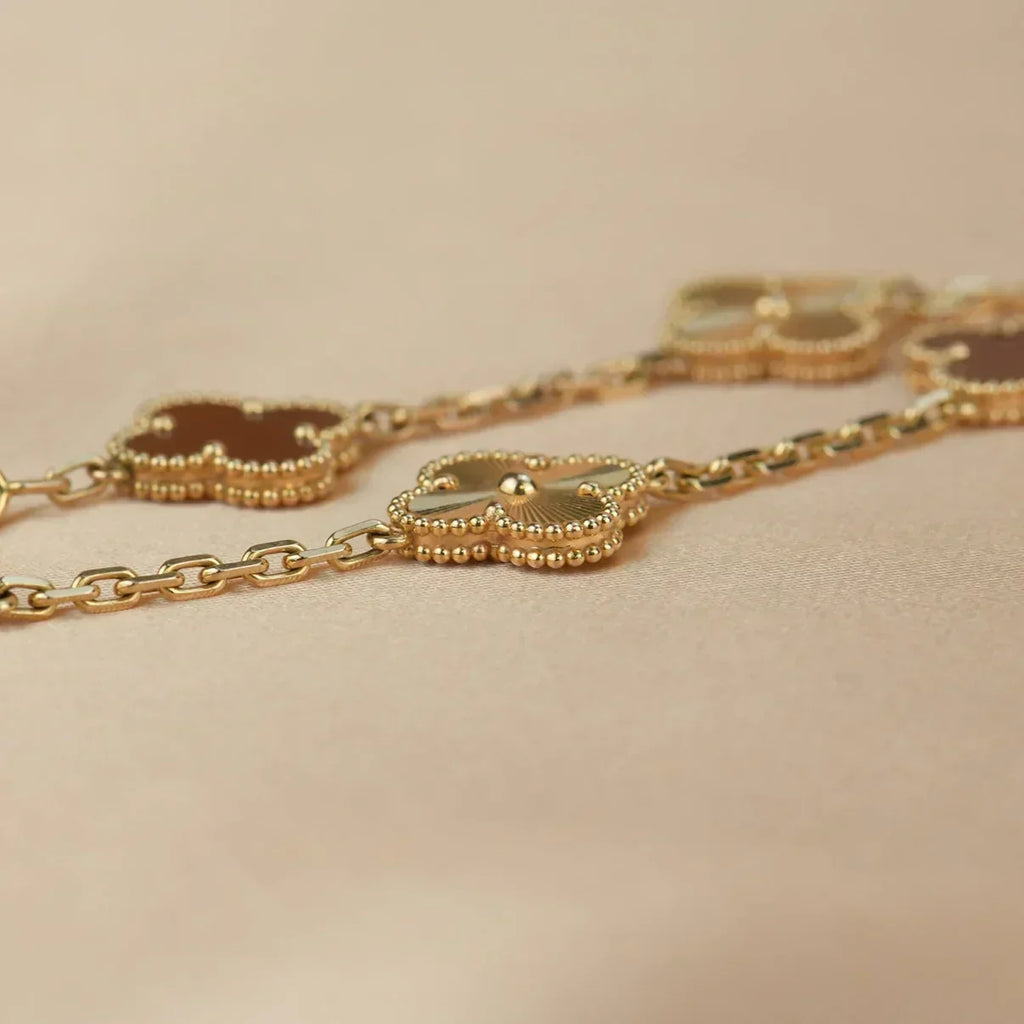 [Elowen jewels ] CLOVER 5 MOTIF RED CORNELIAN BRACELET COLLECTION