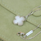 [Elowen jewels ]KLEEBLATT 15MM WEISSES PERLMUTT SILBER