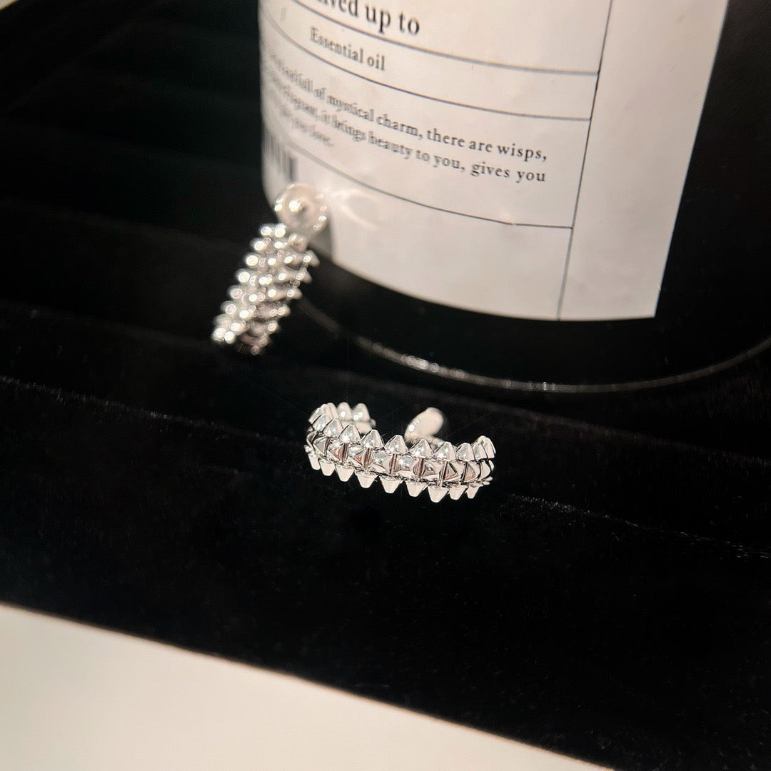 [Elowen jewels ]CLASH KLEINE CREOLEN