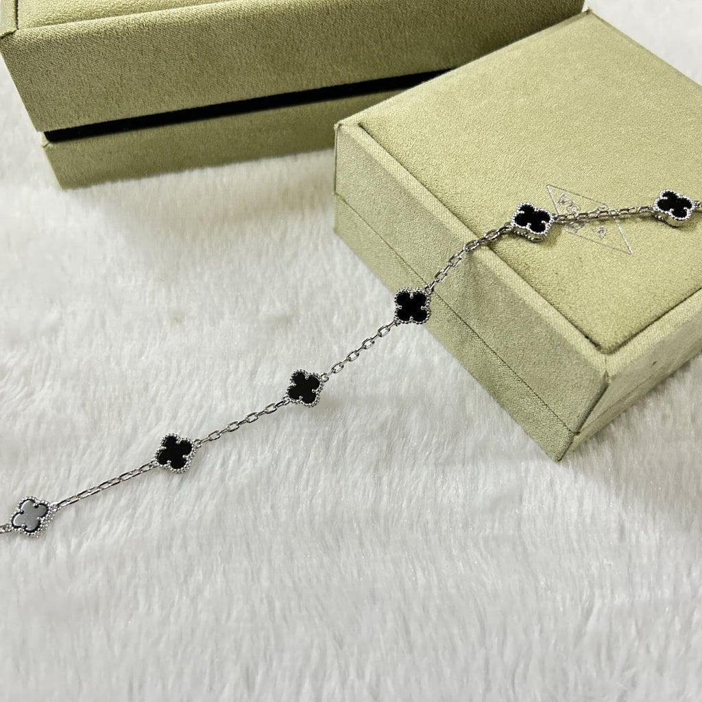 [Elowen jewels ]CLOVER 6 MOTIF  ONYXS BRACELET