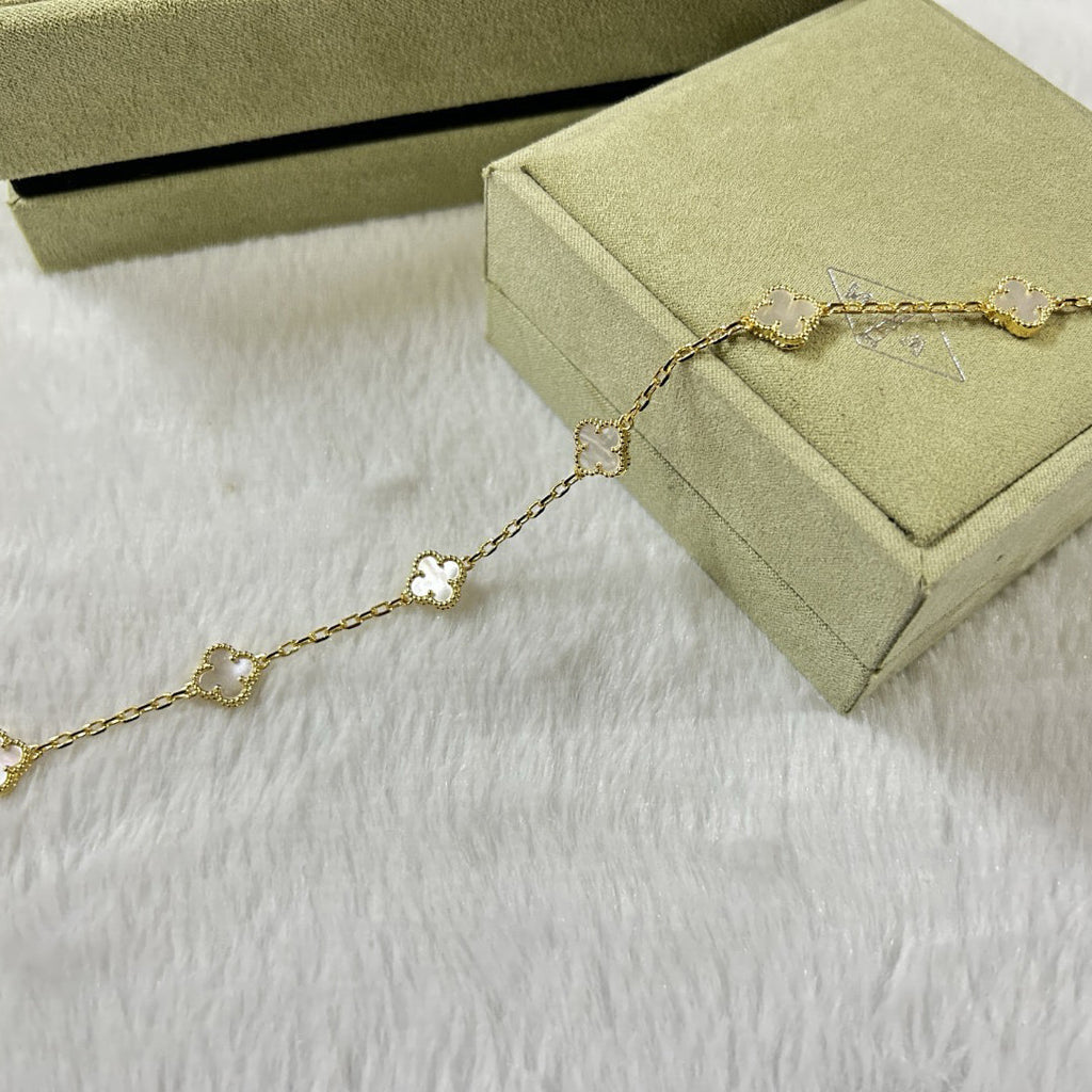 [Elowen jewels ]CLOVER 6 MOTIF WHITE MOP BRACELET