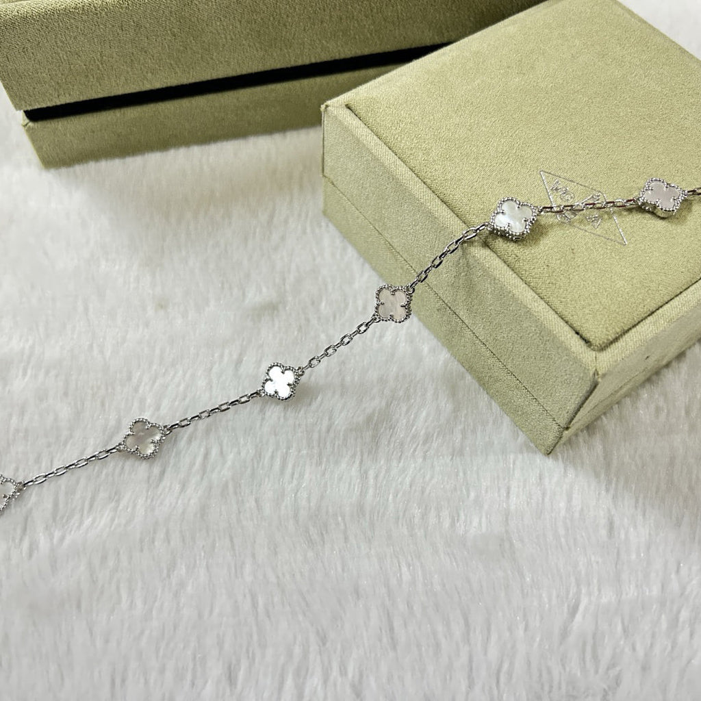 [Elowen jewels ]CLOVER 6 MOTIF WHITE MOP BRACELET