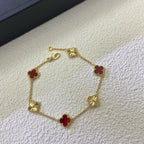 [Elowen Jewels] CLOVER 6-MOTIV ARMBAND MIT LASER-GRAVIERTEM ROTEM ACHAT