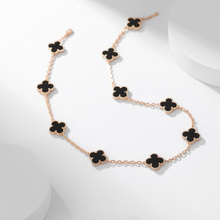 {"Elowen jewels ": "Elowen jewels ", "CLOVER 10 MOTIFS ONYX NECKLACE": "クローバー 10モチーフ オニキス ネックレス"}