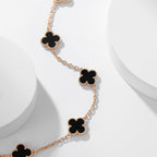 [Elowen jewels ]CLOVER HALSKETTE MIT 10 ONYX-MOTIVEN