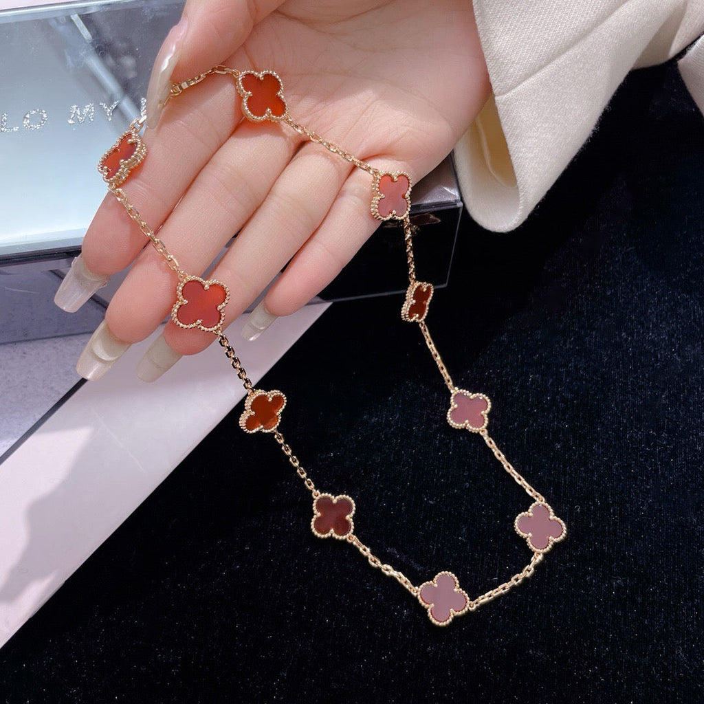 [Elowen jewels ]CLOVER HALSKETTE MIT 10 MOTIVEN KARNEOL